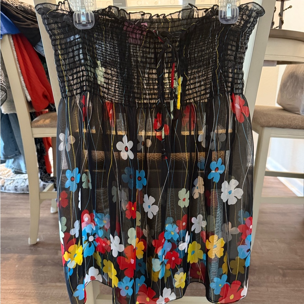 Floral Black strapless blouse